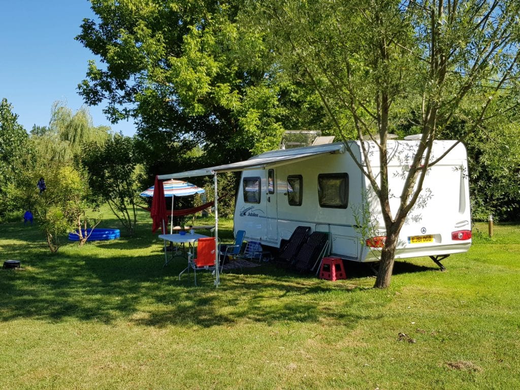 Emplacement Confort Plus (électricité 16A + eau)