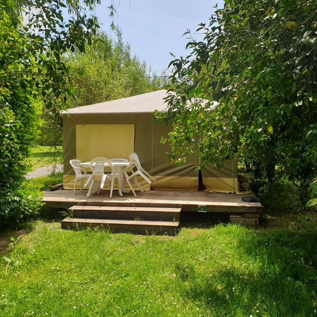 Tente Lodge Nature Standard 25m² (2 chambres) – sans sanitaires + Terrasse