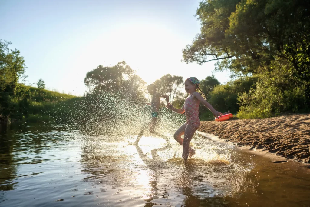 Vue sur la rivière Dronne, cadre naturel idéal pour se détendre au Camping La Dordogne Verte